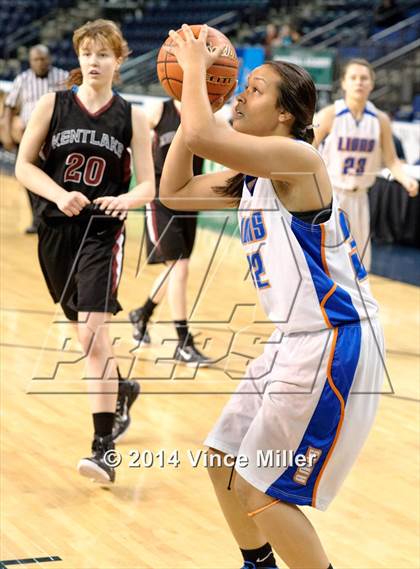 Thumbnail 2 in Kentlake vs. Auburn Mountainview photogallery.