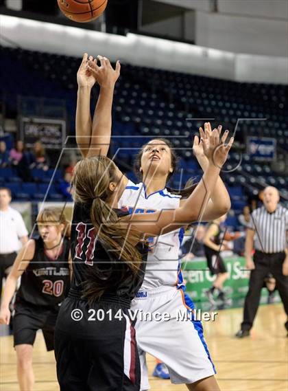 Thumbnail 2 in Kentlake vs. Auburn Mountainview photogallery.
