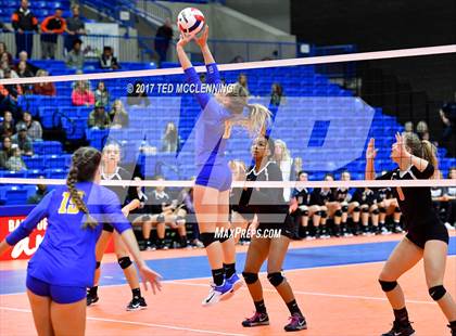 Thumbnail 3 in Batesville vs. Valley View (AAA 5A Final) photogallery.