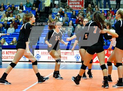 Thumbnail 2 in Batesville vs. Valley View (AAA 5A Final) photogallery.