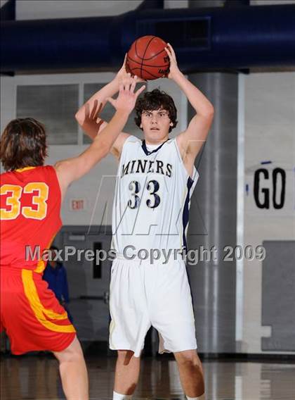 Thumbnail 3 in Chico vs. Nevada Union (Les Curry Invitational) photogallery.