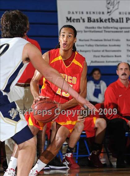 Thumbnail 3 in Chico vs. Nevada Union (Les Curry Invitational) photogallery.