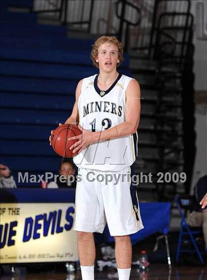 Thumbnail 2 in Chico vs. Nevada Union (Les Curry Invitational) photogallery.