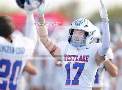 Thumbnail 3 in Lake Travis @ Westlake (UIL 6A Football Quarterfinal Playoff) photogallery.