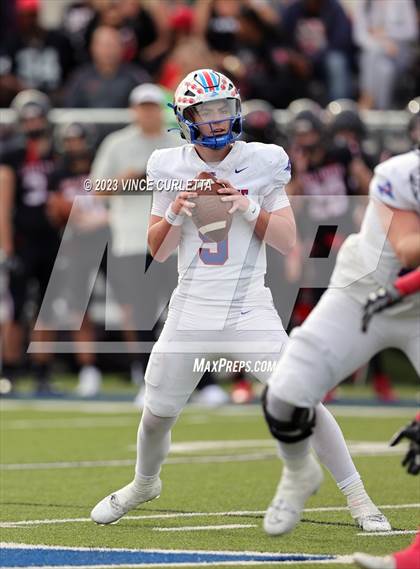 Thumbnail 2 in Lake Travis @ Westlake (UIL 6A Football Quarterfinal Playoff) photogallery.