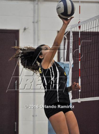 Thumbnail 2 in Mater Dei Catholic @ San Ysidro photogallery.