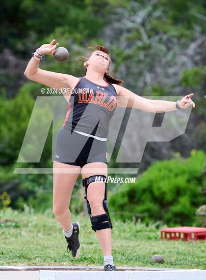 Thumbnail 1 in South Coast League Finals photogallery.