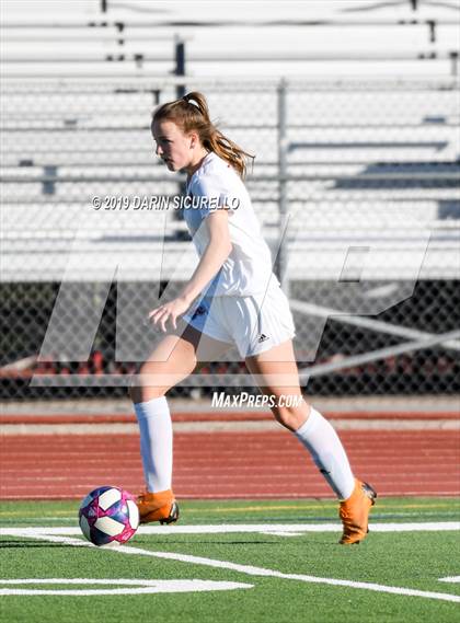 Thumbnail 2 in Mountain View vs. Mesquite (Coyote Classic Tournament) photogallery.