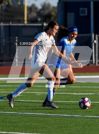 Thumbnail 3 in Mountain View vs. Mesquite (Coyote Classic Tournament) photogallery.