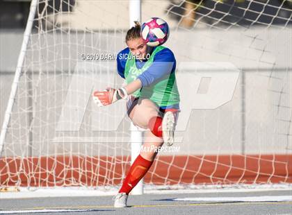 Thumbnail 3 in Mountain View vs. Mesquite (Coyote Classic Tournament) photogallery.