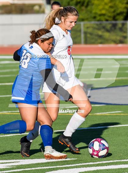 Thumbnail 1 in Mountain View vs. Mesquite (Coyote Classic Tournament) photogallery.