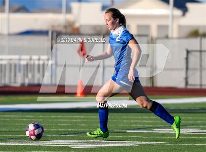 Thumbnail 3 in Mountain View vs. Mesquite (Coyote Classic Tournament) photogallery.
