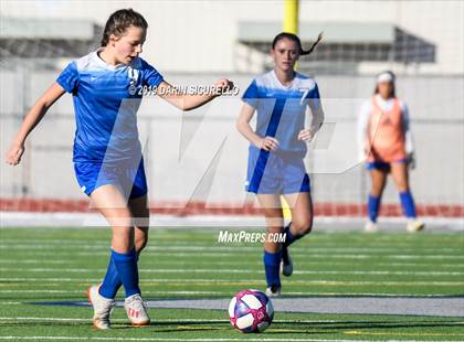 Thumbnail 1 in Mountain View vs. Mesquite (Coyote Classic Tournament) photogallery.