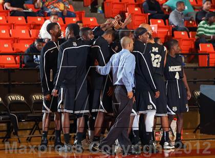 Thumbnail 1 in Mitchell vs. Wyatt [O.D.] (DFW Basketball Challenge) photogallery.