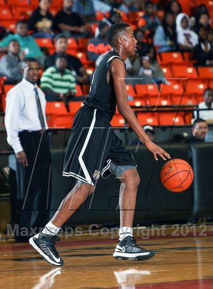 Thumbnail 2 in Mitchell vs. Wyatt [O.D.] (DFW Basketball Challenge) photogallery.