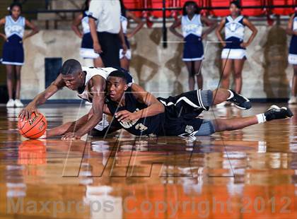 Thumbnail 1 in Mitchell vs. Wyatt [O.D.] (DFW Basketball Challenge) photogallery.