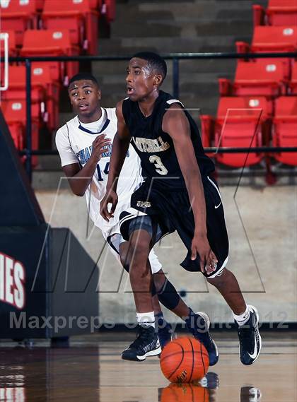 Thumbnail 1 in Mitchell vs. Wyatt [O.D.] (DFW Basketball Challenge) photogallery.