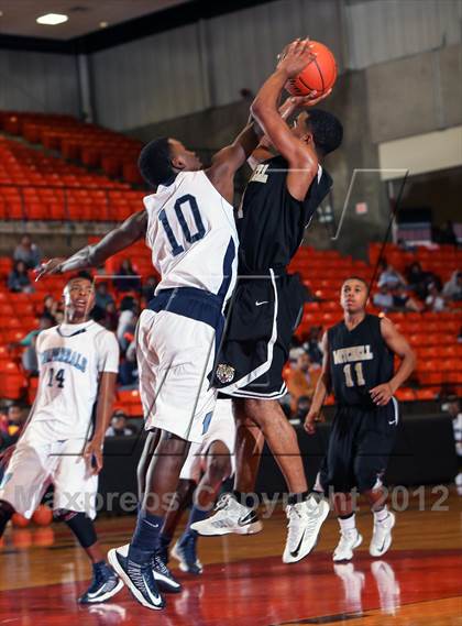 Thumbnail 3 in Mitchell vs. Wyatt [O.D.] (DFW Basketball Challenge) photogallery.