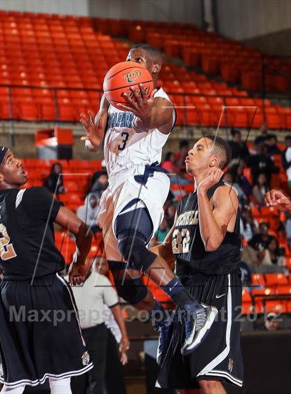 Thumbnail 2 in Mitchell vs. Wyatt [O.D.] (DFW Basketball Challenge) photogallery.