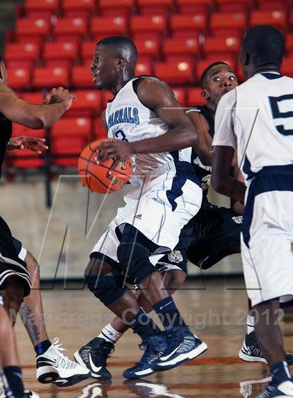 Thumbnail 2 in Mitchell vs. Wyatt [O.D.] (DFW Basketball Challenge) photogallery.