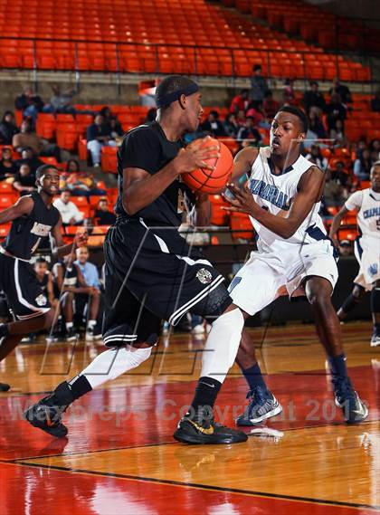 Thumbnail 1 in Mitchell vs. Wyatt [O.D.] (DFW Basketball Challenge) photogallery.