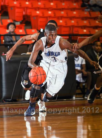 Thumbnail 2 in Mitchell vs. Wyatt [O.D.] (DFW Basketball Challenge) photogallery.