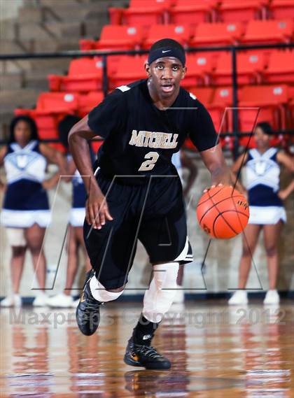 Thumbnail 1 in Mitchell vs. Wyatt [O.D.] (DFW Basketball Challenge) photogallery.