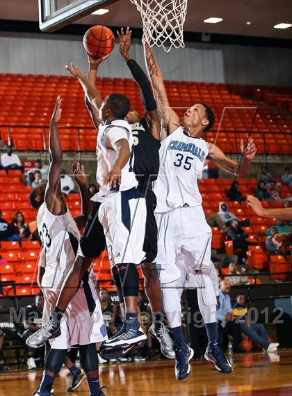 Thumbnail 1 in Mitchell vs. Wyatt [O.D.] (DFW Basketball Challenge) photogallery.