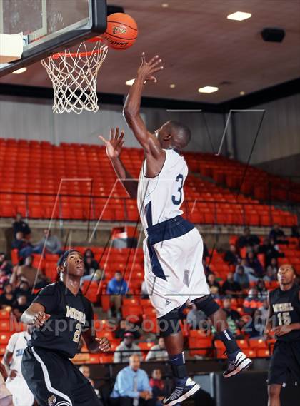 Thumbnail 2 in Mitchell vs. Wyatt [O.D.] (DFW Basketball Challenge) photogallery.