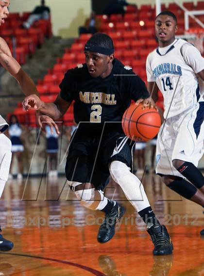 Thumbnail 1 in Mitchell vs. Wyatt [O.D.] (DFW Basketball Challenge) photogallery.