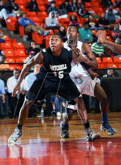 Thumbnail 3 in Mitchell vs. Wyatt [O.D.] (DFW Basketball Challenge) photogallery.