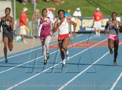 Thumbnail 2 in CIF State Track and Field Championships (Day 1 - Girls 200m) photogallery.
