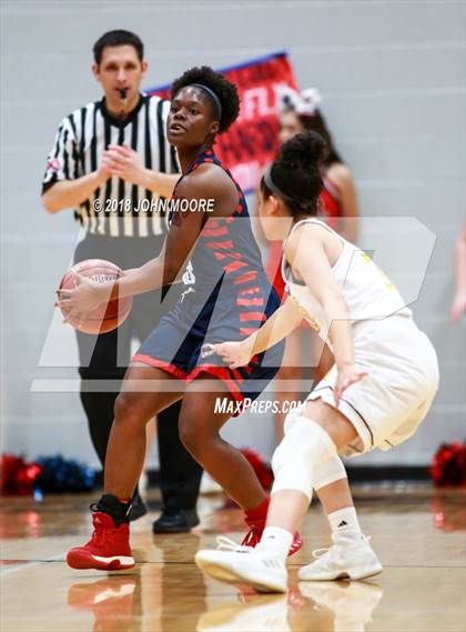 Thumbnail 3 in Amarillo vs. Plainview (UIL Region 3-5A Quarterfinal) photogallery.