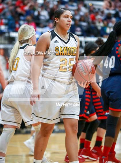 Thumbnail 2 in Amarillo vs. Plainview (UIL Region 3-5A Quarterfinal) photogallery.
