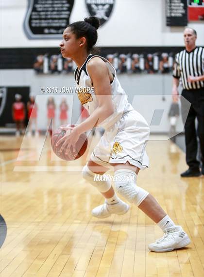 Thumbnail 3 in Amarillo vs. Plainview (UIL Region 3-5A Quarterfinal) photogallery.