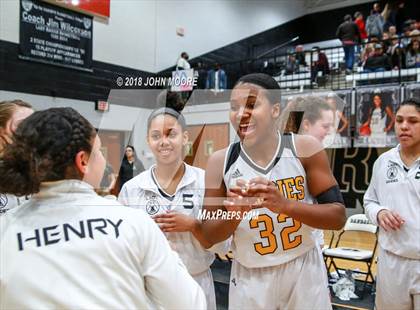 Thumbnail 3 in Amarillo vs. Plainview (UIL Region 3-5A Quarterfinal) photogallery.