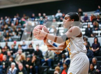 Thumbnail 1 in Amarillo vs. Plainview (UIL Region 3-5A Quarterfinal) photogallery.