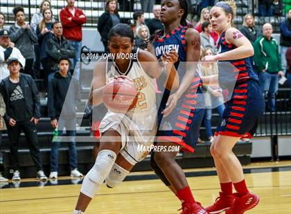 Thumbnail 1 in Amarillo vs. Plainview (UIL Region 3-5A Quarterfinal) photogallery.
