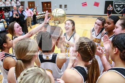 Thumbnail 2 in Amarillo vs. Plainview (UIL Region 3-5A Quarterfinal) photogallery.