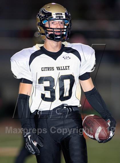 Thumbnail 1 in Citrus Valley vs. Notre Dame photogallery.