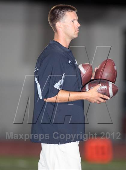 Thumbnail 2 in Citrus Valley vs. Notre Dame photogallery.