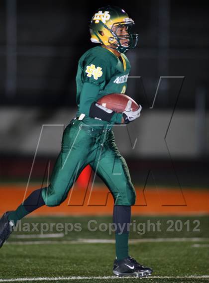 Thumbnail 2 in Citrus Valley vs. Notre Dame photogallery.