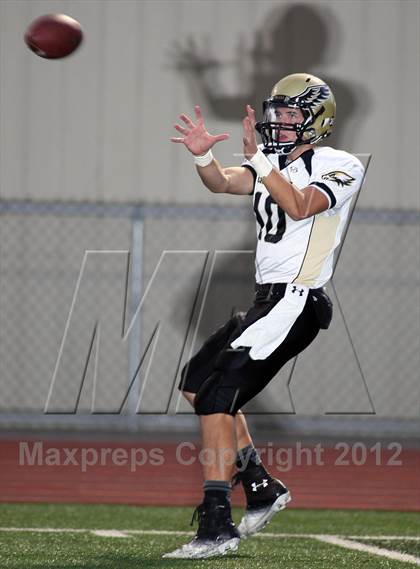 Thumbnail 3 in Citrus Valley vs. Notre Dame photogallery.