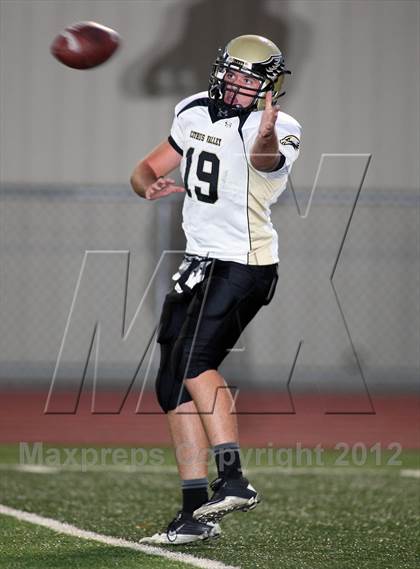 Thumbnail 1 in Citrus Valley vs. Notre Dame photogallery.