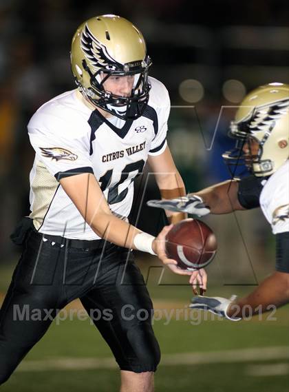 Thumbnail 2 in Citrus Valley vs. Notre Dame photogallery.