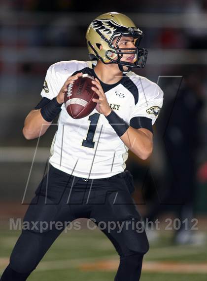 Thumbnail 2 in Citrus Valley vs. Notre Dame photogallery.