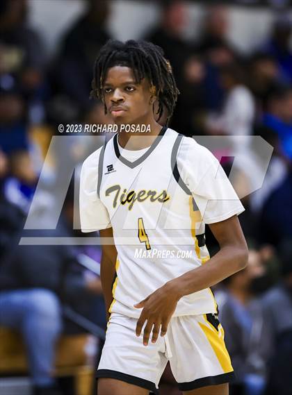 Thumbnail 1 in Edison vs. Centennial photogallery.