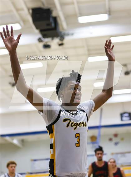 Thumbnail 1 in Edison vs. Centennial photogallery.