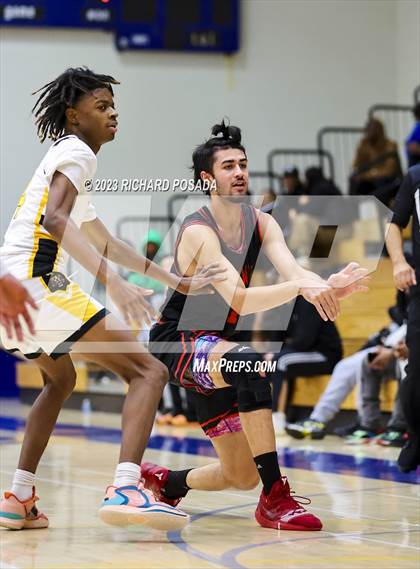 Thumbnail 2 in Edison vs. Centennial photogallery.