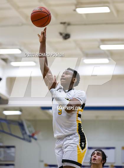Thumbnail 3 in Edison vs. Centennial photogallery.